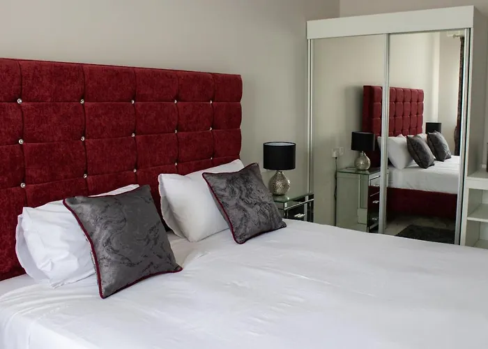 100 Boutique Living